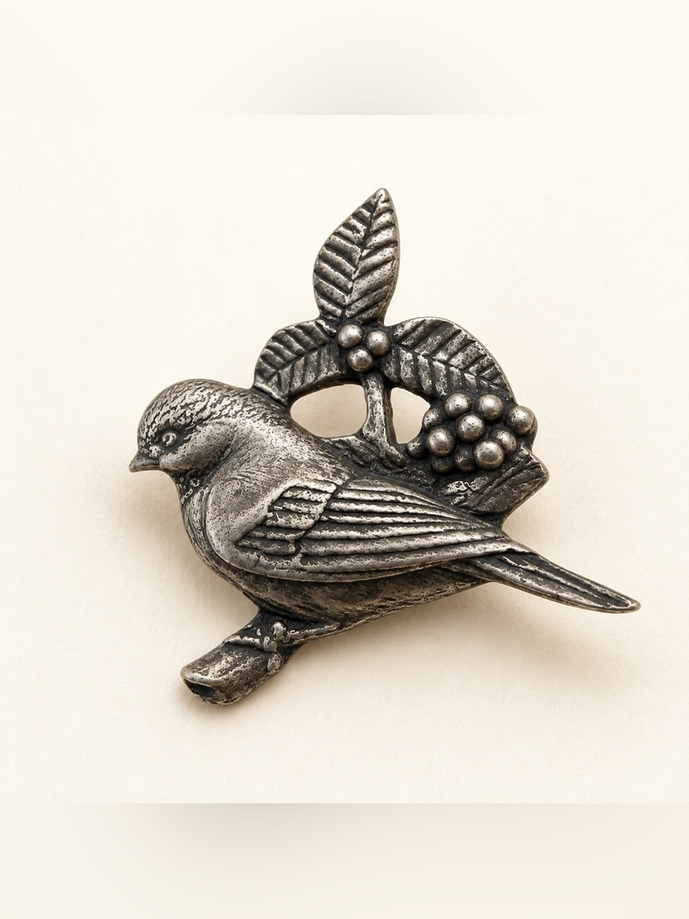 Vintage 2002 Birds &‎ Blooms Silver Tone Bird Brooch Pin